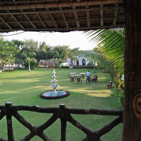 Royal Club & Resort Ahmedabad Exterior photo
