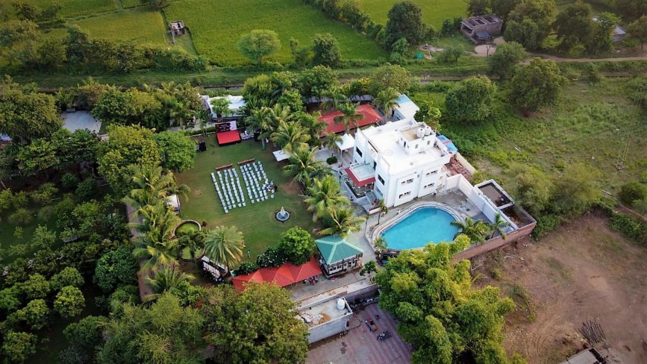 Royal Club & Resort Ahmedabad Exterior photo