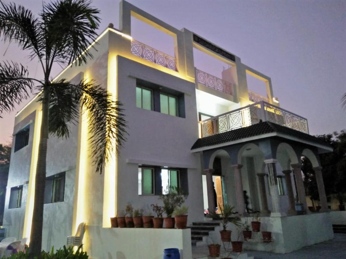 Royal Club & Resort Ahmedabad Exterior photo