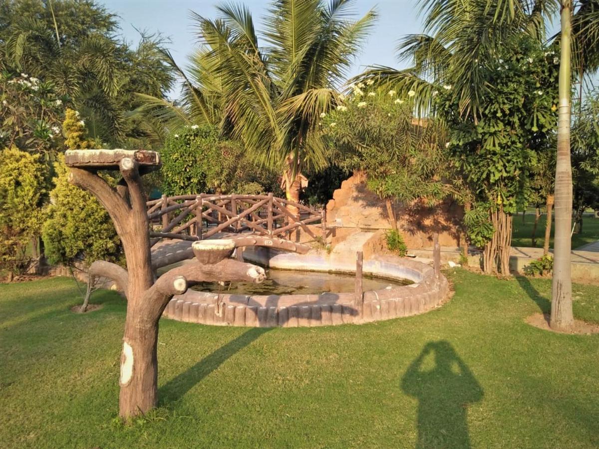 Royal Club & Resort Ahmedabad Exterior photo